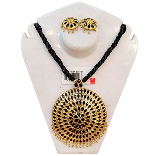 Japi Set, Minkari Large Japi Set, One of the most popular and authentic Assamese jewelery establishment Dugdugi- Japi Set Minakari Large Set, rich in sophisticated design